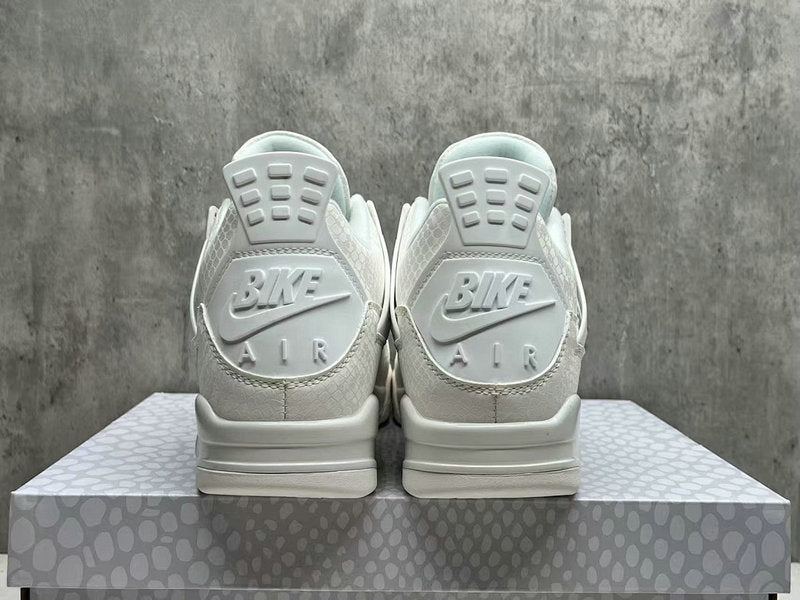 Air Jordan 4