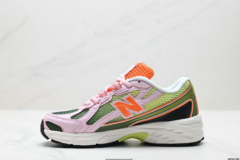 New Balance 740